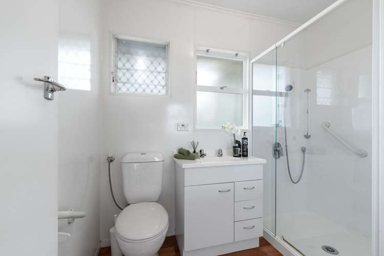 2/5 Margaret Place Milford_13