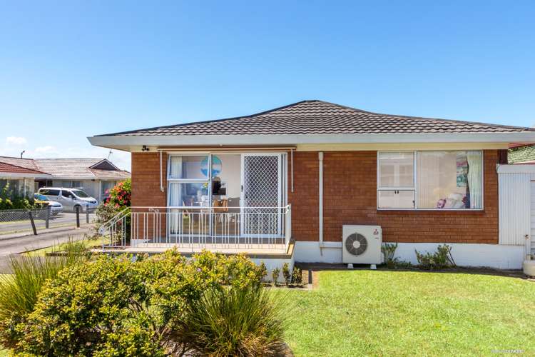 26 Faith Bullock Place New Lynn_2
