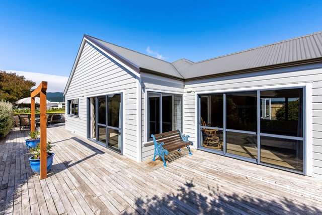 15 Holcombe Drive Paraparaumu_1