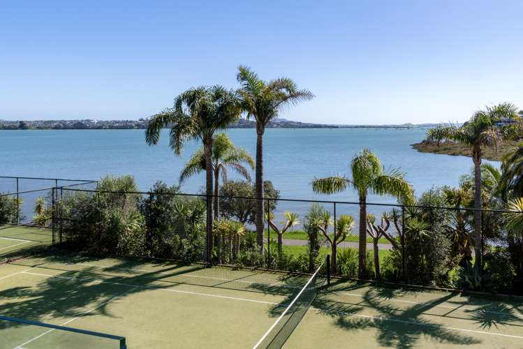 110 Bramley Drive Farm Cove_7