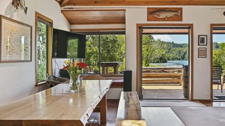 483 Spencer Road Lake Tarawera_17