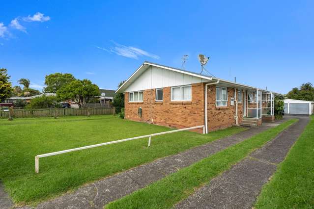 Two Units on 827sqm Mixed Housing Urban Land