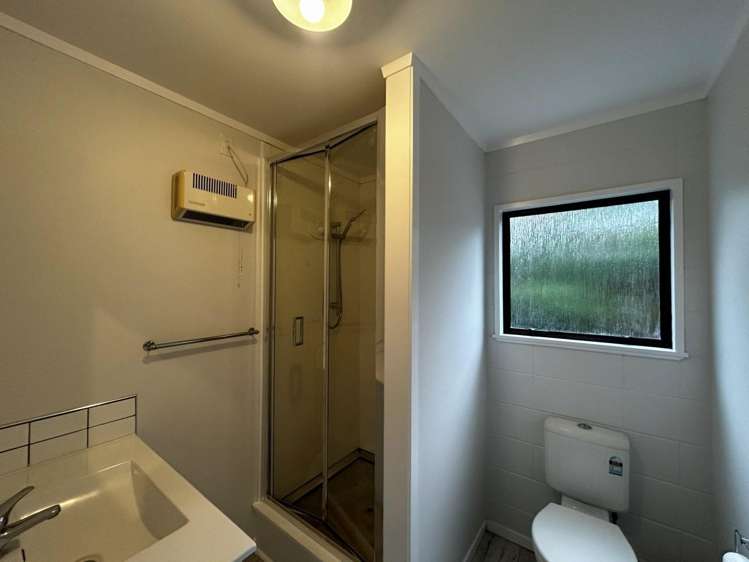 26 Gordon Road 11229_15