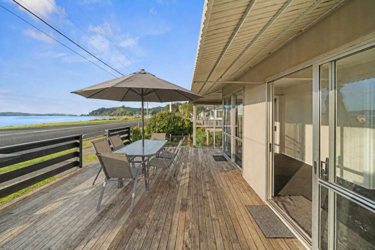 2 Kawakawa Bay Coast Road_1