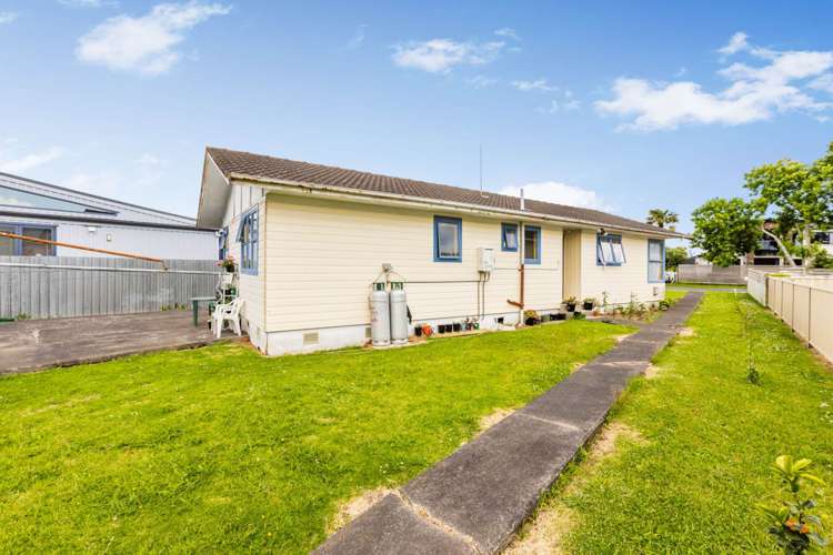 61 Kairanga Street Mangere_12