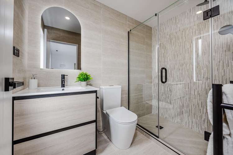 1/6 Broadview Place Howick_8