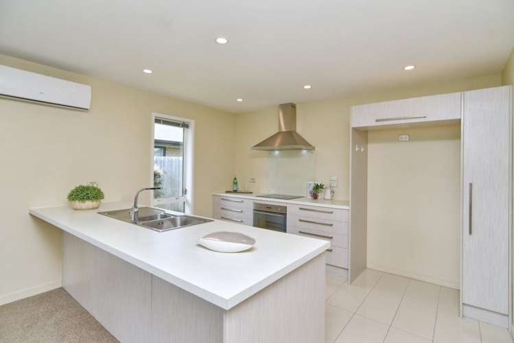 8 Booth Way Belfast_10