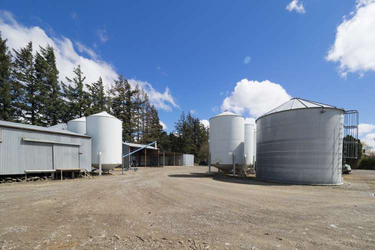 1076 Methven Chertsey Road Lauriston_14