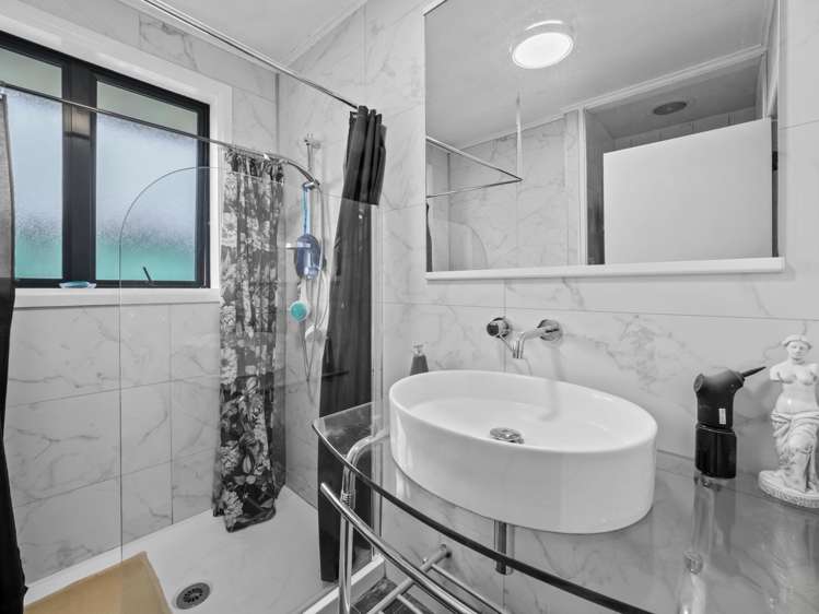 10 Reddecliffe Crescent Hampstead_8