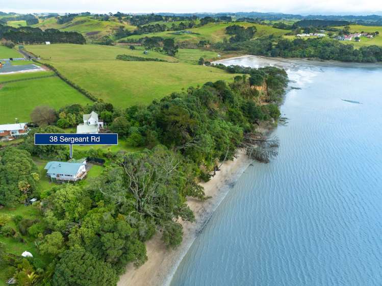 38 Sergeant Road Awhitu_13