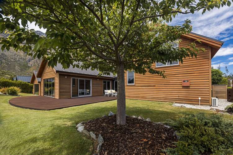 12 Pendeen Crescent Jacks Point_31