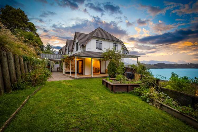 2/851a Governors Bay Road_0