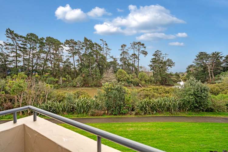 21 Blethyn Place Te Atatu South_11