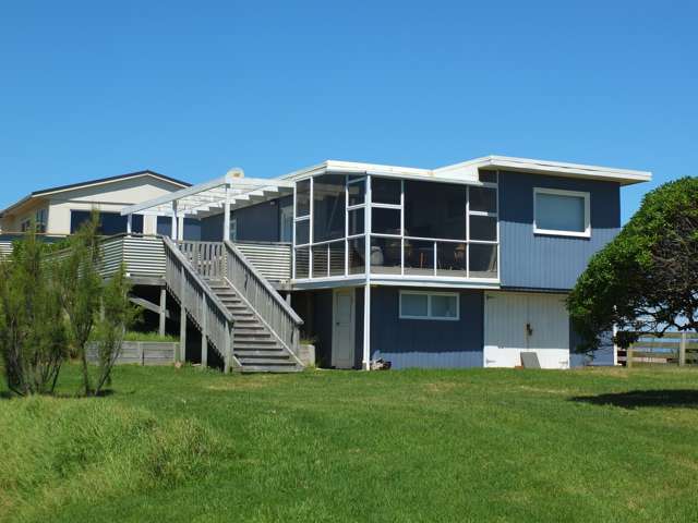 35 Nelson Street Foxton Beach_1