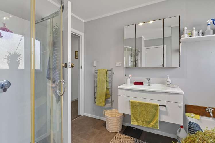 21 Old Coach Road Otaki Beach_8