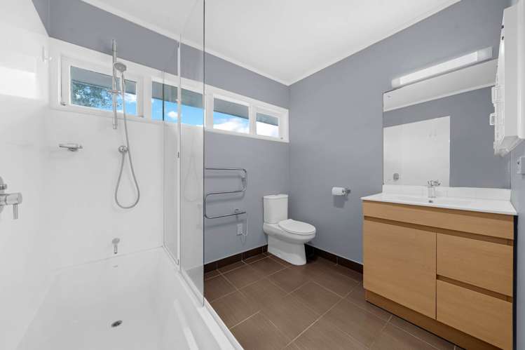 16 Brouder Place Hill Park_26