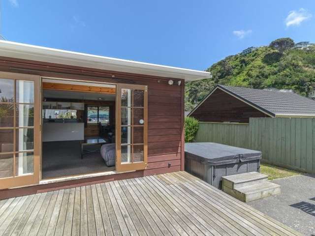 210a Queens Drive Lyall Bay_2