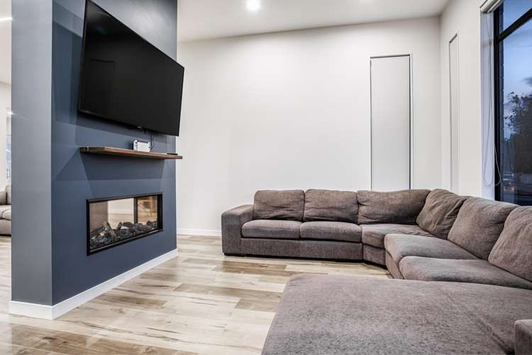 17 Leebank Crescent Riverhead_8