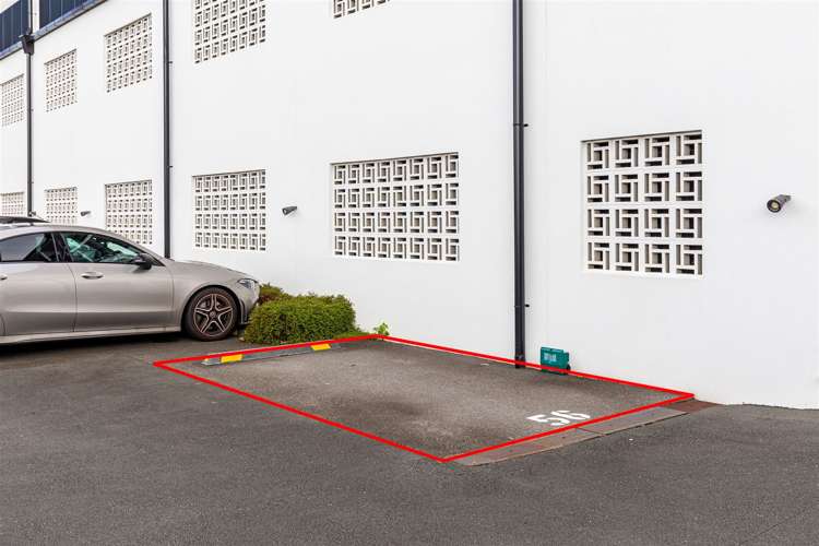 G06/1b Soljak Place Mount Albert_23