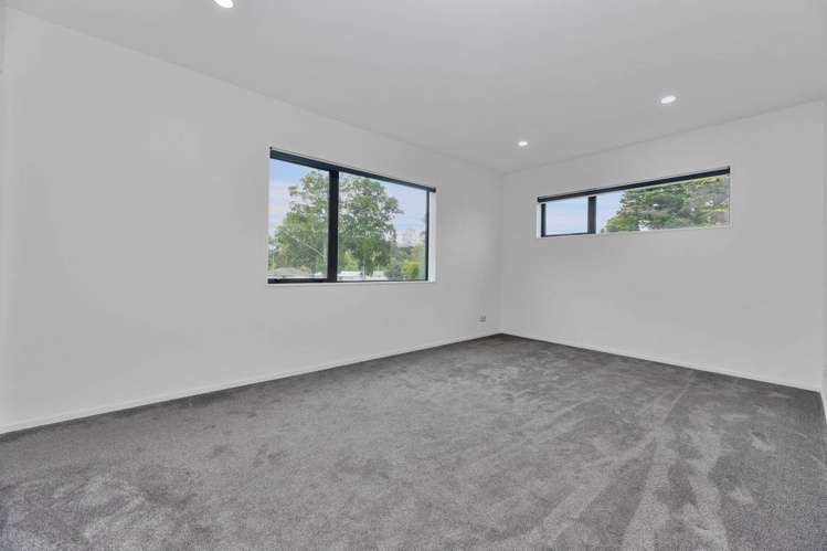 18B Riverpark Crescent Henderson_14