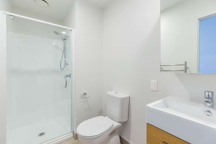 302/3 Bluegrey Avenue Stonefields_10