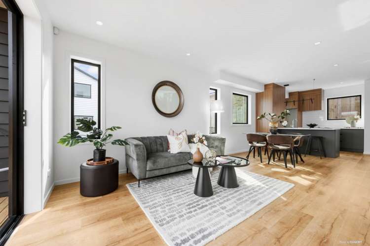 5/85 Royal View Road_0