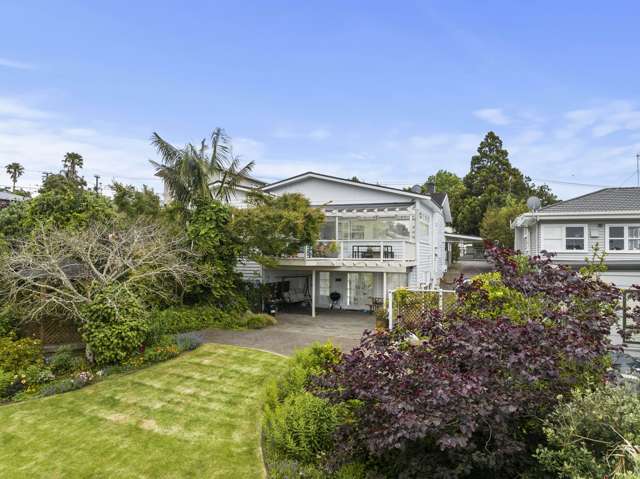 76 Alberton Avenue Mount Albert_1