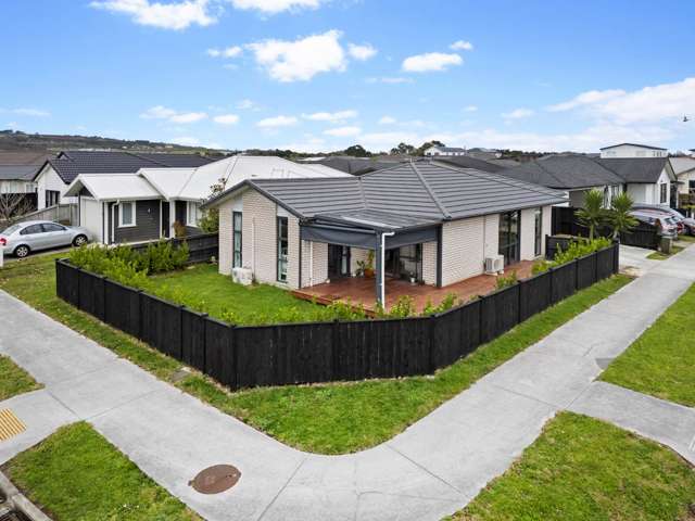 Stylish, Sun-Filled Corner Home in Pukekohe!