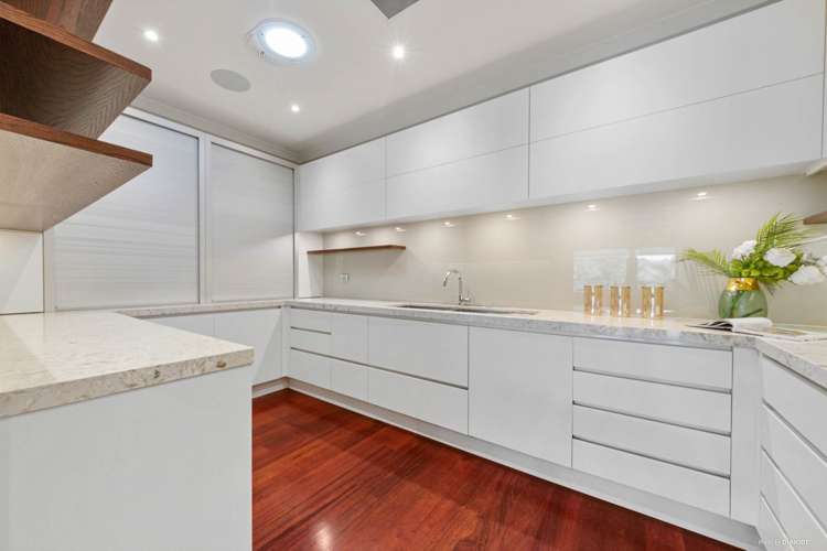 8a Jelas Drive Riverhead_13