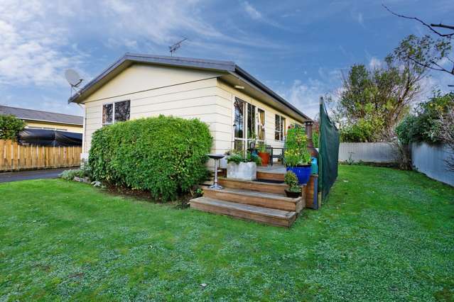 Sunny and secure townhouse