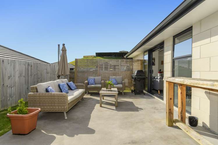 8 Antrim Glade Welcome Bay_17