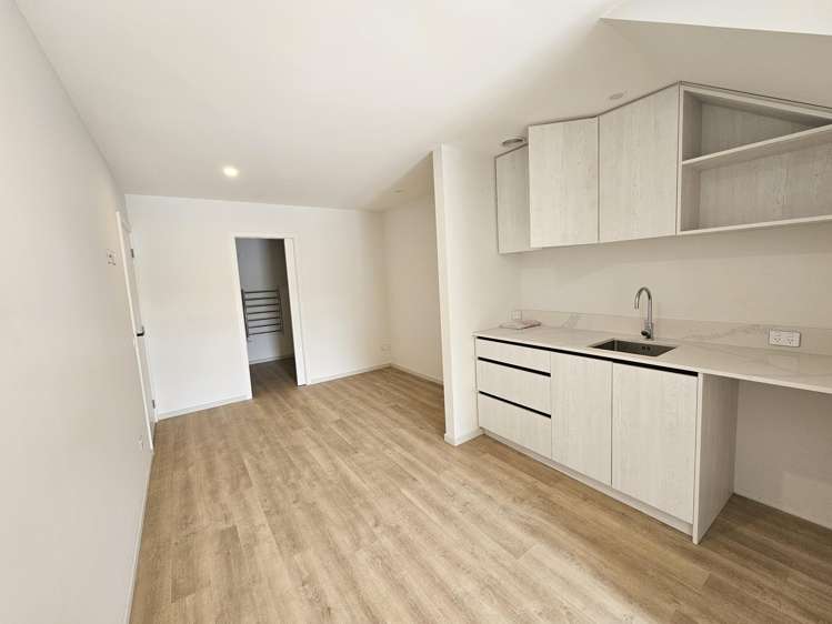 7 Le Mans Grove Cromwell_10