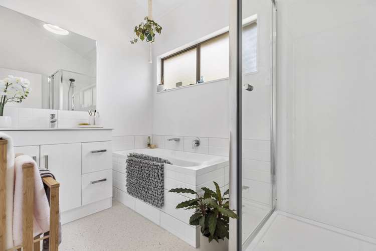 2/3 Kent Road Manurewa_9