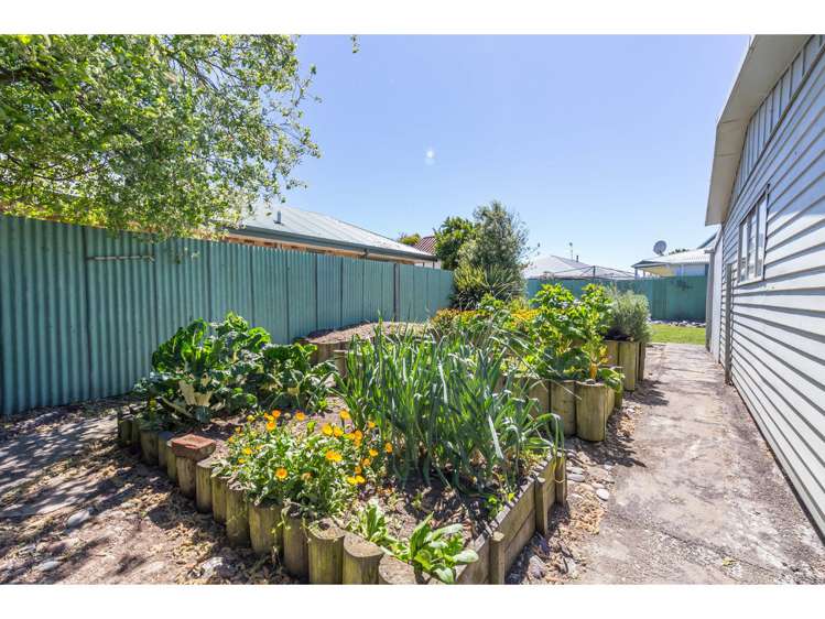 32 Kiwi Avenue Waikuku Beach_16