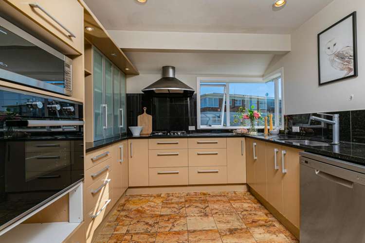 2/28 East Coast Road Milford_8