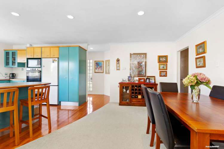 1b Wakeling Avenue Te Atatu South_3