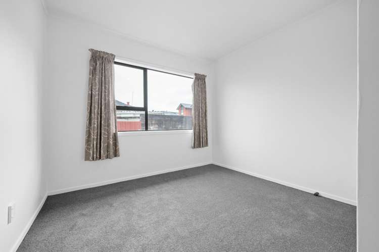 48 York Street Hamilton East_11