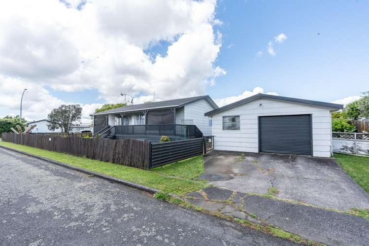 369 Kahikatea Drive Dinsdale_1