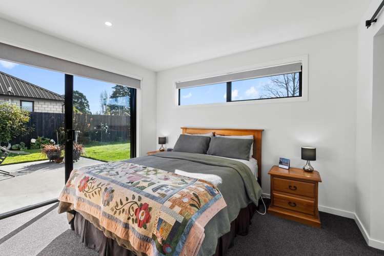 23 Redhaven Rise Netherby_12
