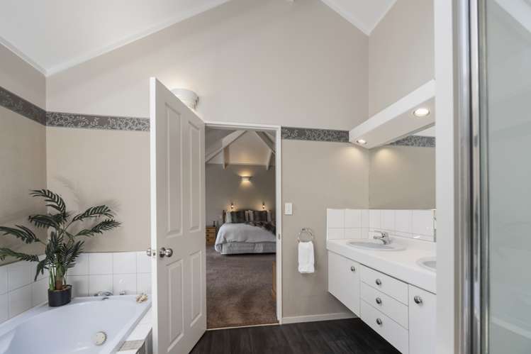 33 Grand Vue Road Kawaha Point_19