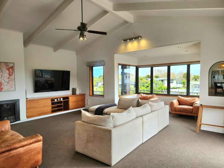 10 Gilbert Road Paroa_8