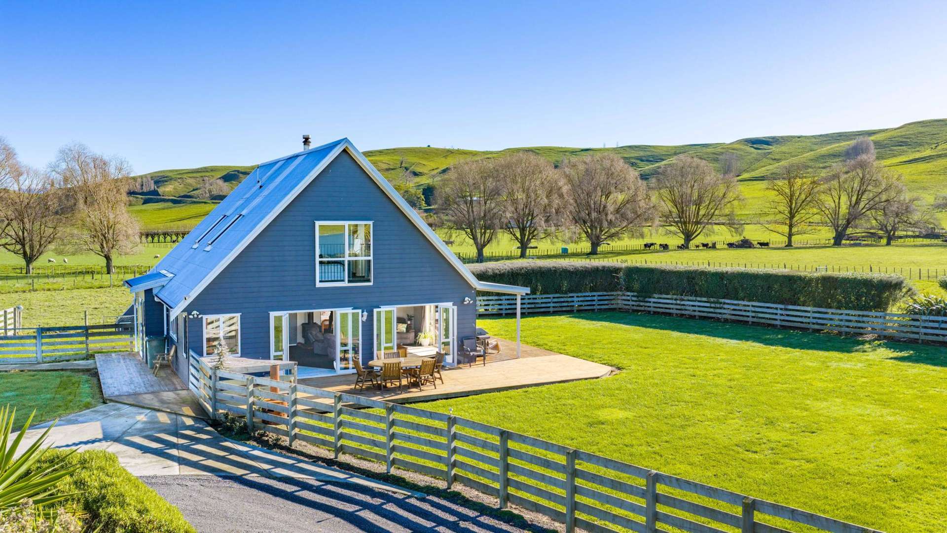 2/281 Lindsay Road Waipukurau_0
