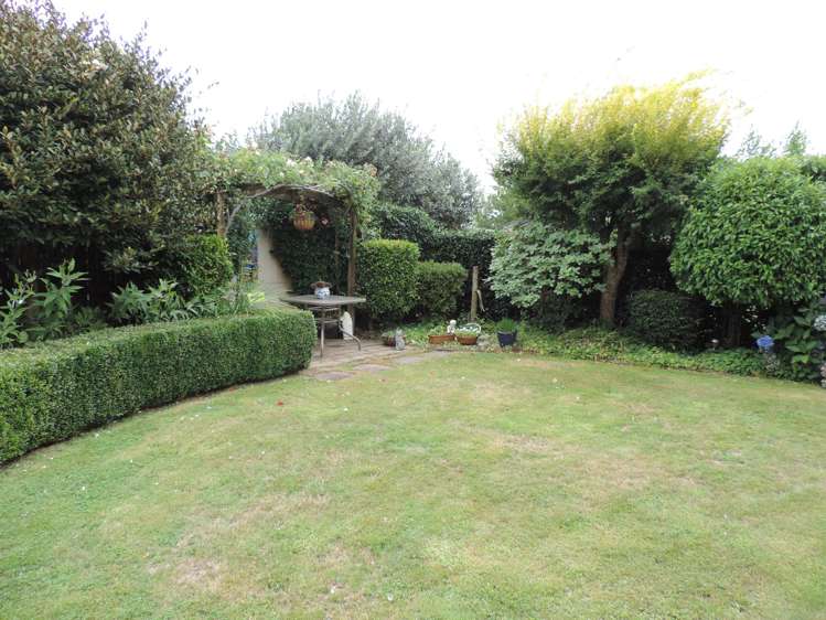 8 Cedar Crescent Matamata_21