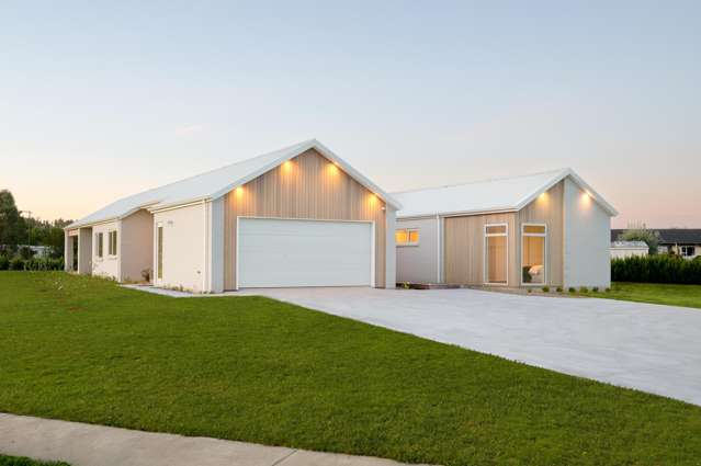 Modern Living, Natural Views