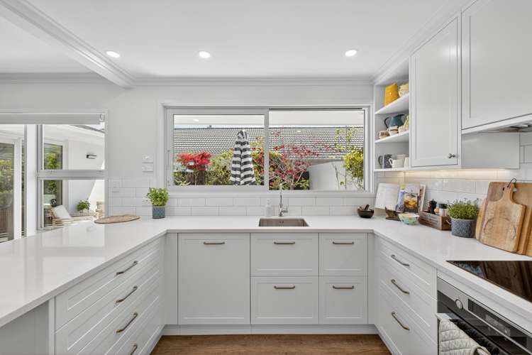 2/83 Winchester Street 10190_4