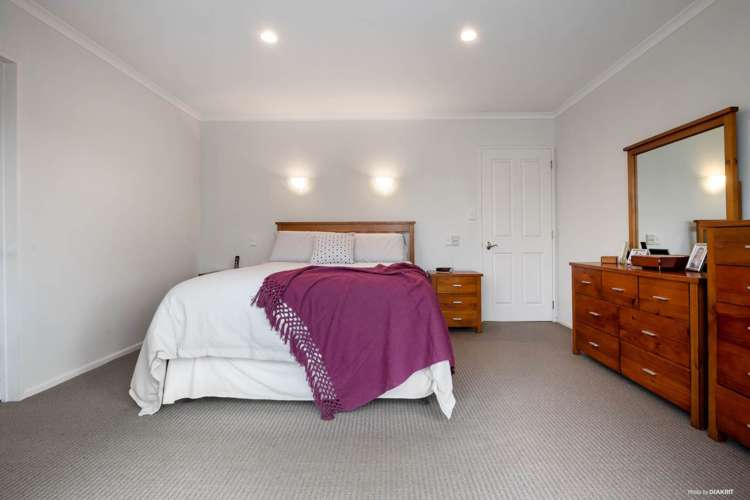 17 Lothian Brae Wattle Downs_9