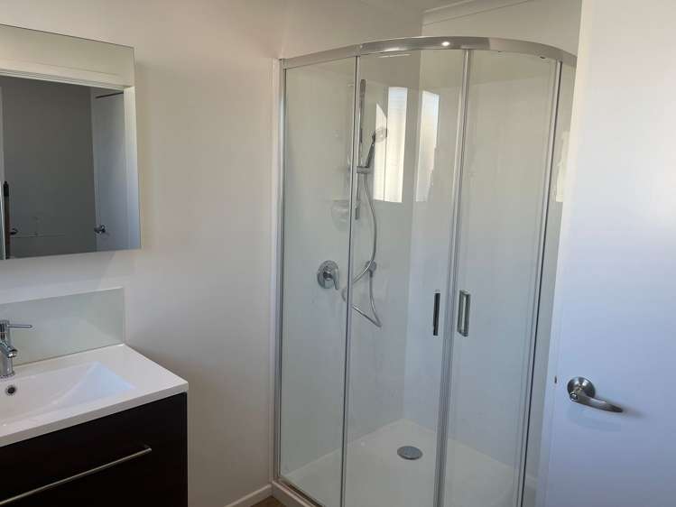 976A Tremaine Avenue Roslyn_7