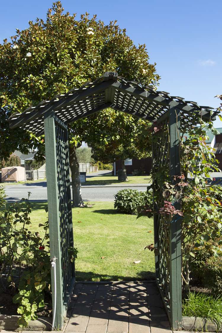 84 Pages Road Allenton_23