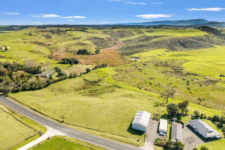 402 Baylys Coast Road_2