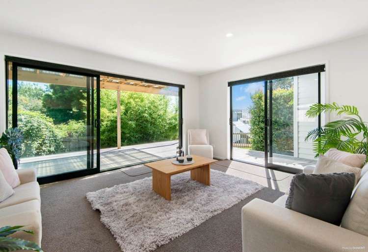 34a John Dee Crescent Red Beach_2